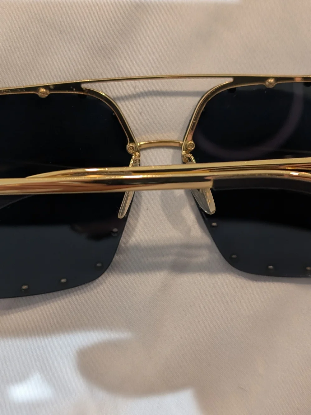 Louis Vuitton Gold Frame Sunglasses with Gray Lenses(ORIGINALS)